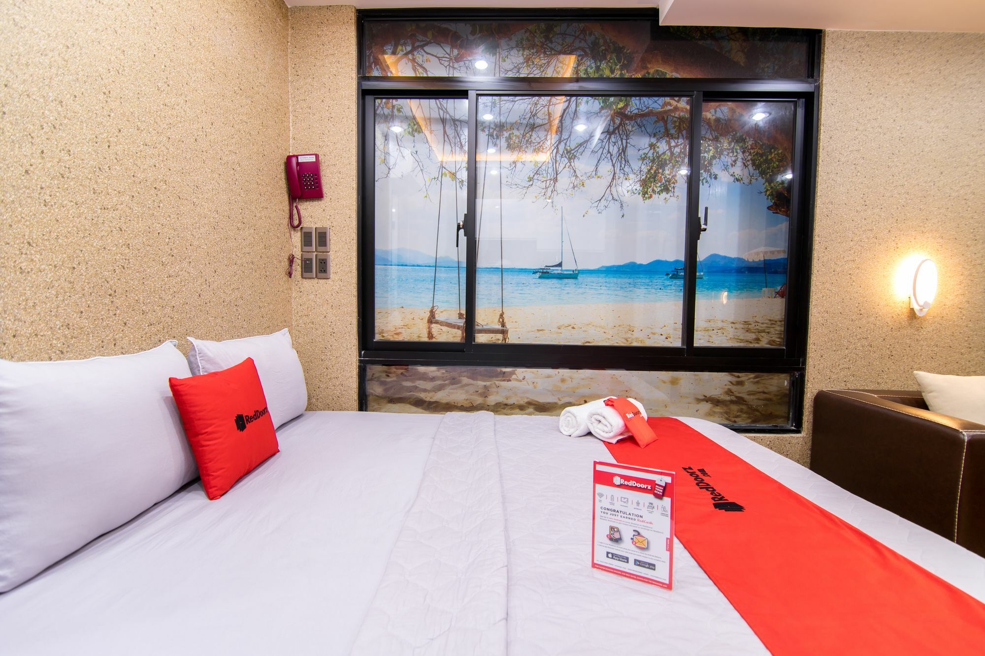 Reddoorz Plus @ Nguyen Trai Street Ho Chi Minh City Exterior photo